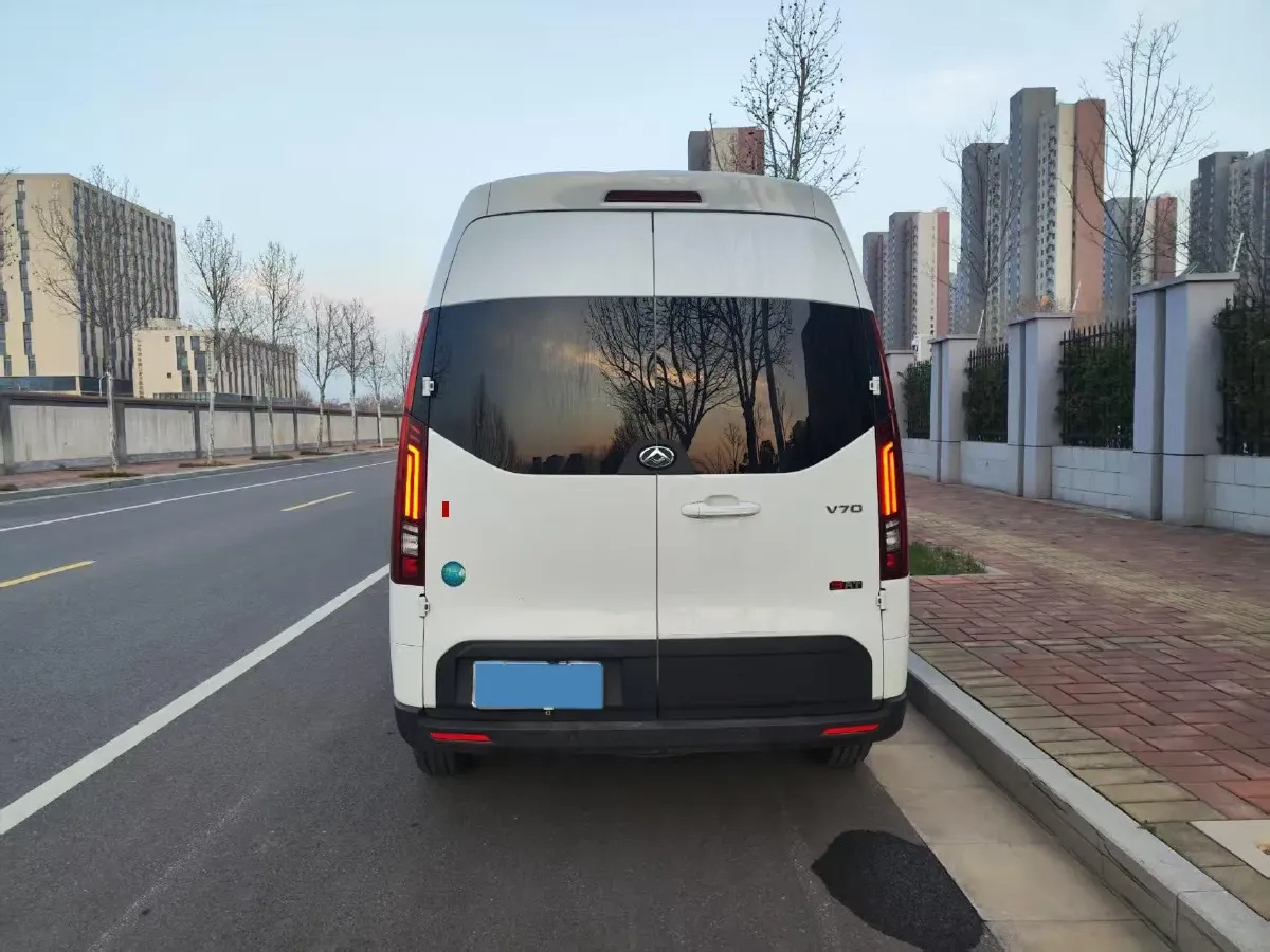 2023 MAXUS XinTu V70 2.0T 150HP L4 9AT,autocango,china used car exporter,china ev exporter,chinese used car exporter,chinese used ev exporter