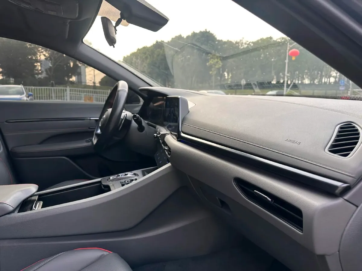 2022 Hyundai Sonata 2.0T 240HP L4 8AT,autocango,china used car exporter,china ev exporter,chinese used car exporter,chinese used ev exporter