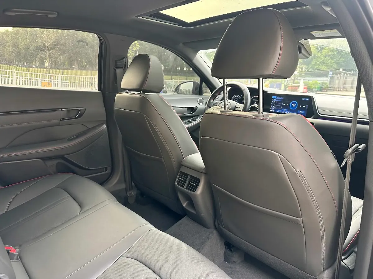 2022 Hyundai Sonata 2.0T 240HP L4 8AT,autocango,china used car exporter,china ev exporter,chinese used car exporter,chinese used ev exporter