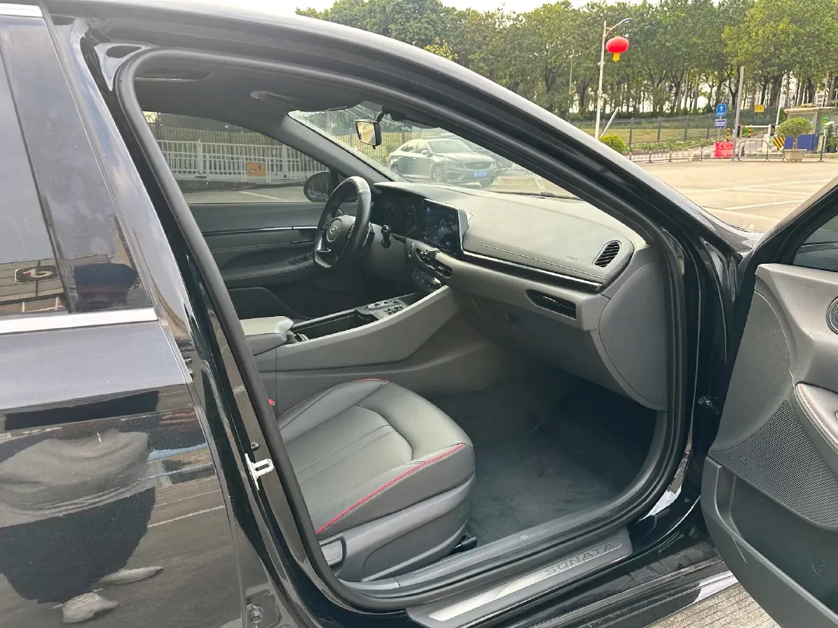 2022 Hyundai Sonata 2.0T 240HP L4 8AT,autocango,china used car exporter,china ev exporter,chinese used car exporter,chinese used ev exporter