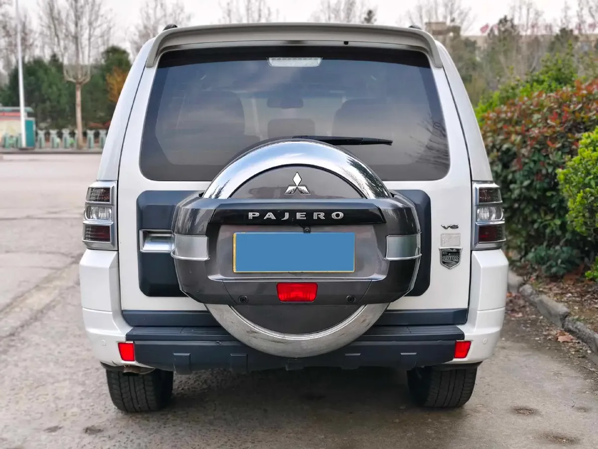 2016 Mitsubishi Pajero 3.0L 174HP V6 5AT,autocango,china used car exporter,china ev exporter,chinese used car exporter,chinese used ev exporter