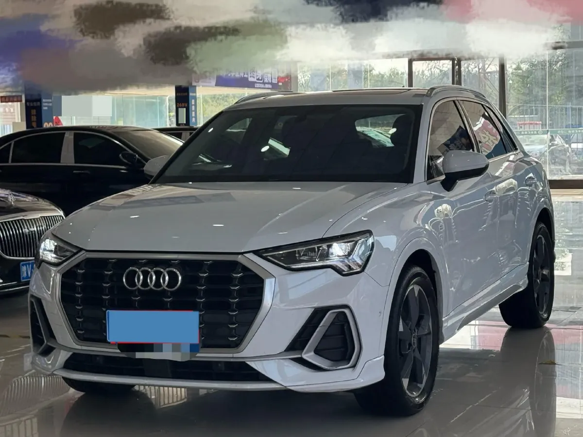2023 Audi Q3 2.0T 220HP L4 7DCT,autocango,china used car exporter,china ev exporter,chinese used car exporter,chinese used ev exporter