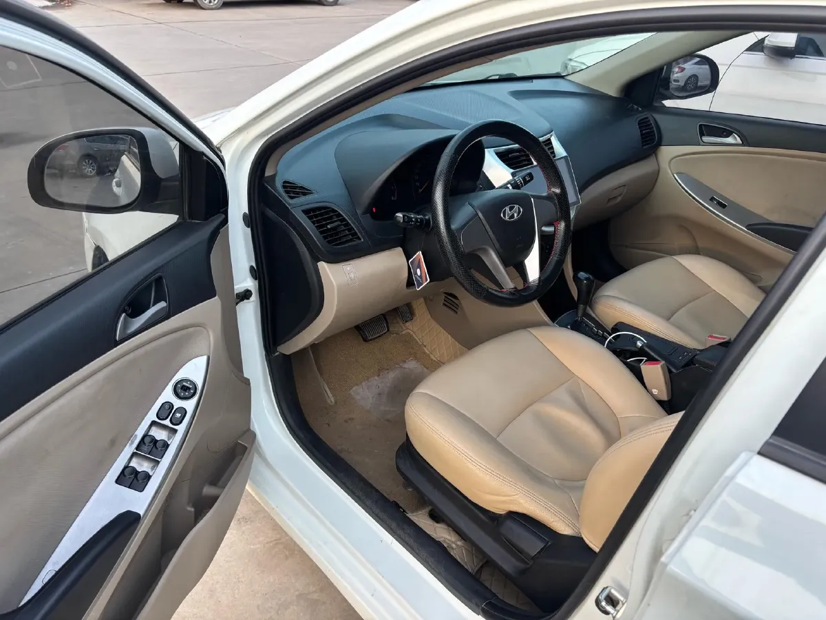 2016 Hyundai Reina 1.4L 107HP L4 4AT,autocango,china used car exporter,china ev exporter,chinese used car exporter,chinese used ev exporter