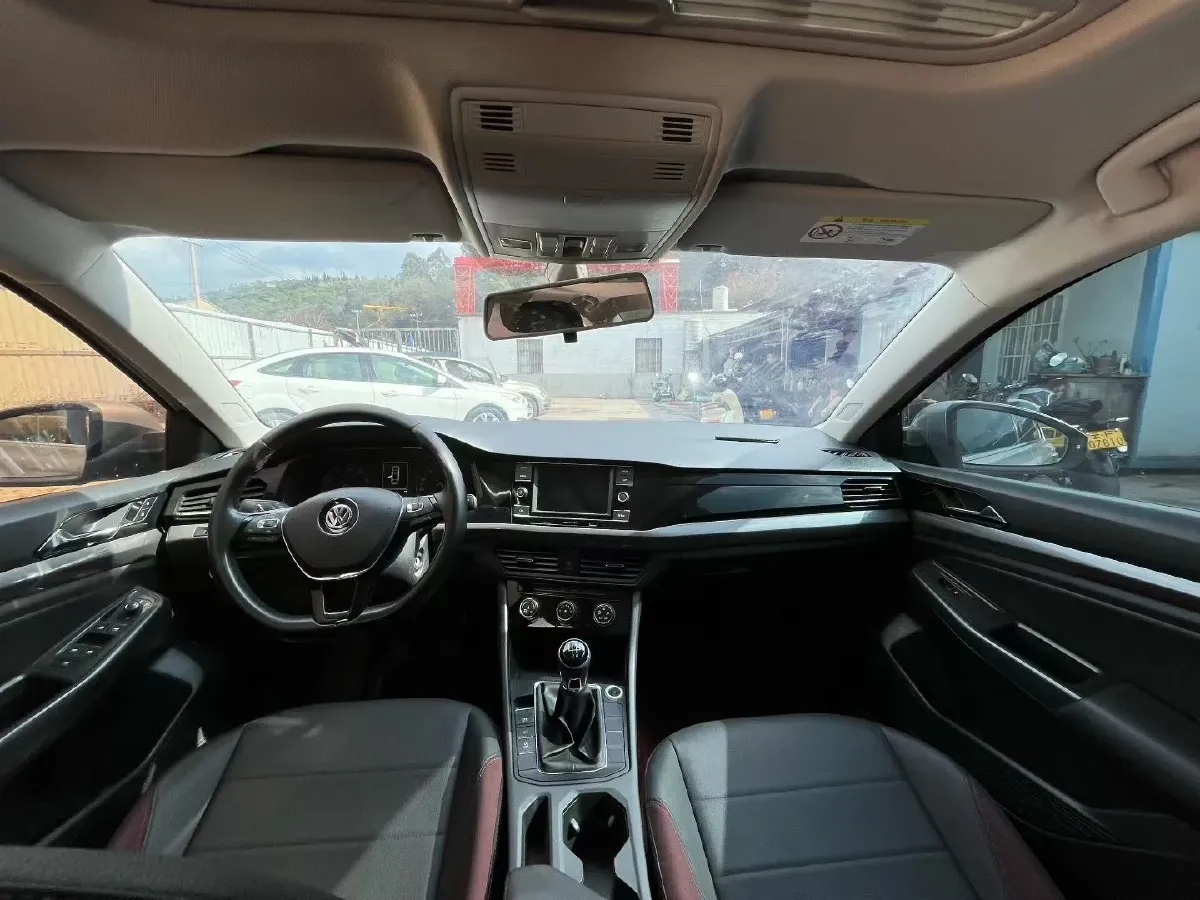 2019 Dongfeng RuiQi 6 2.4L 158HP L4 5MT,autocango,china used car exporter,china ev exporter,chinese used car exporter,chinese used ev exporter