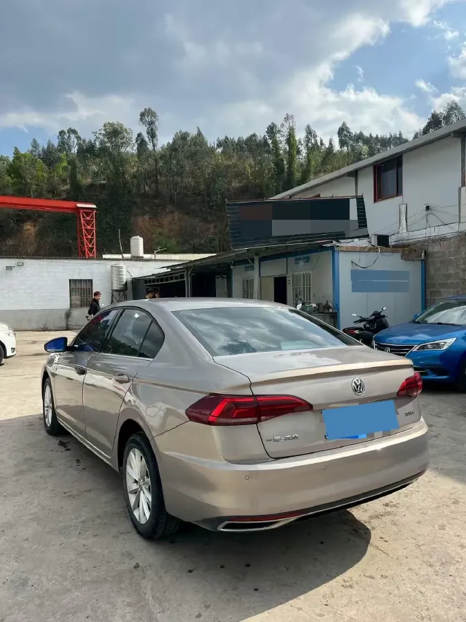 2019 Dongfeng RuiQi 6 2.4L 158HP L4 5MT,autocango,china used car exporter,china ev exporter,chinese used car exporter,chinese used ev exporter