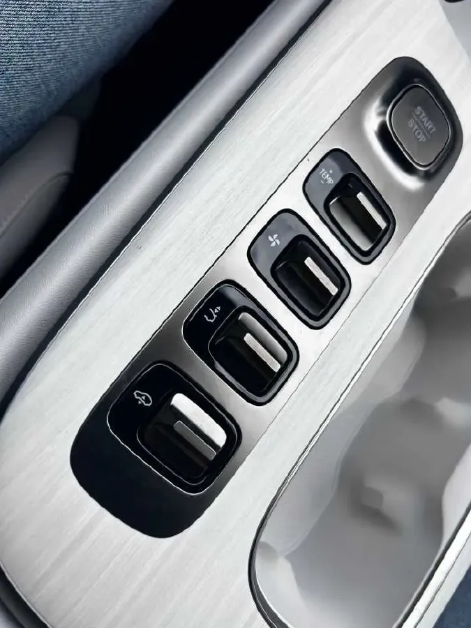 2024 MI SU7 BEV 101KWH,autocango,china used car exporter,china ev exporter,chinese used car exporter,chinese used ev exporter