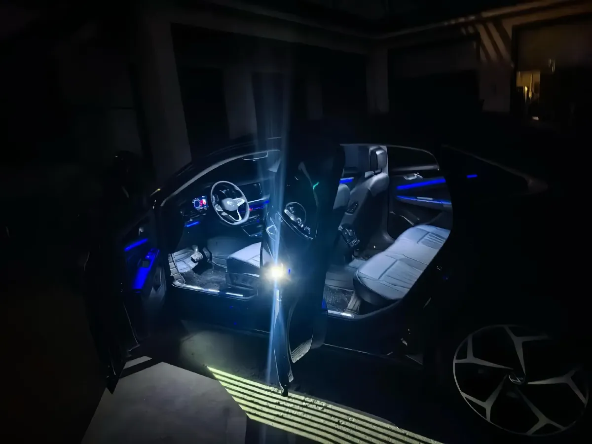 2025 Volkswagen Passat 2.0T 220HP L4 7DCT,autocango,china used car exporter,china ev exporter,chinese used car exporter,chinese used ev exporter