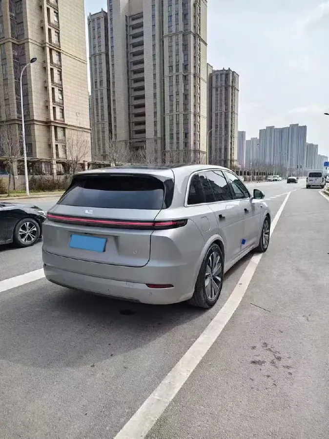 2025 Li L7 Range Extended 154HP REEV,autocango,china used car exporter,china ev exporter,chinese used car exporter,chinese used ev exporter