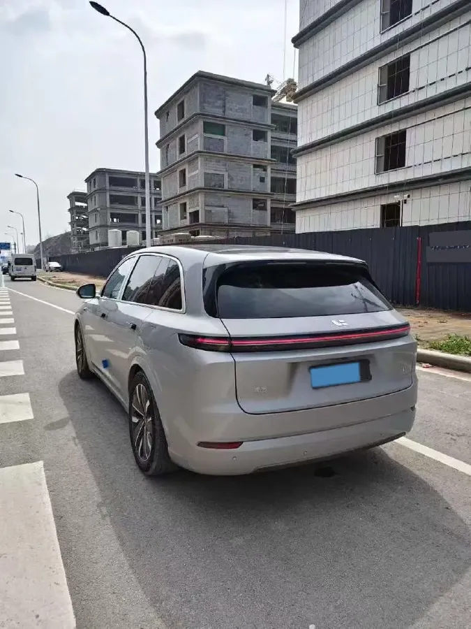 2025 Li L7 Range Extended 154HP REEV,autocango,china used car exporter,china ev exporter,chinese used car exporter,chinese used ev exporter