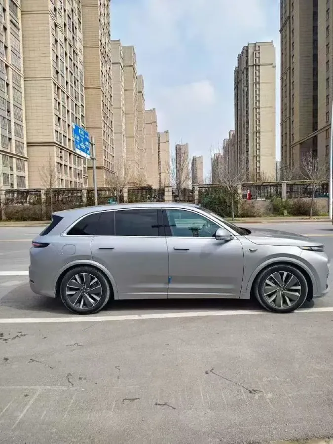 2025 Li L7 Range Extended 154HP REEV,autocango,china used car exporter,china ev exporter,chinese used car exporter,chinese used ev exporter