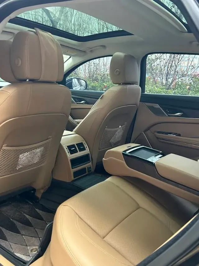 2025 Jaguar XFL 2.0T 250HP L4 8AT,autocango,china used car exporter,china ev exporter,chinese used car exporter,chinese used ev exporter