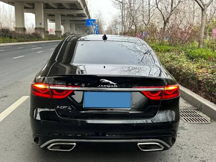2025 Jaguar XFL 2.0T 250HP L4 8AT,autocango,china used car exporter,china ev exporter,chinese used car exporter,chinese used ev exporter