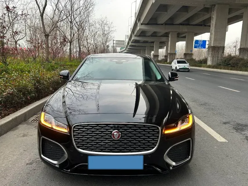 2025 Jaguar XFL 2.0T 250HP L4 8AT,autocango,china used car exporter,china ev exporter,chinese used car exporter,chinese used ev exporter