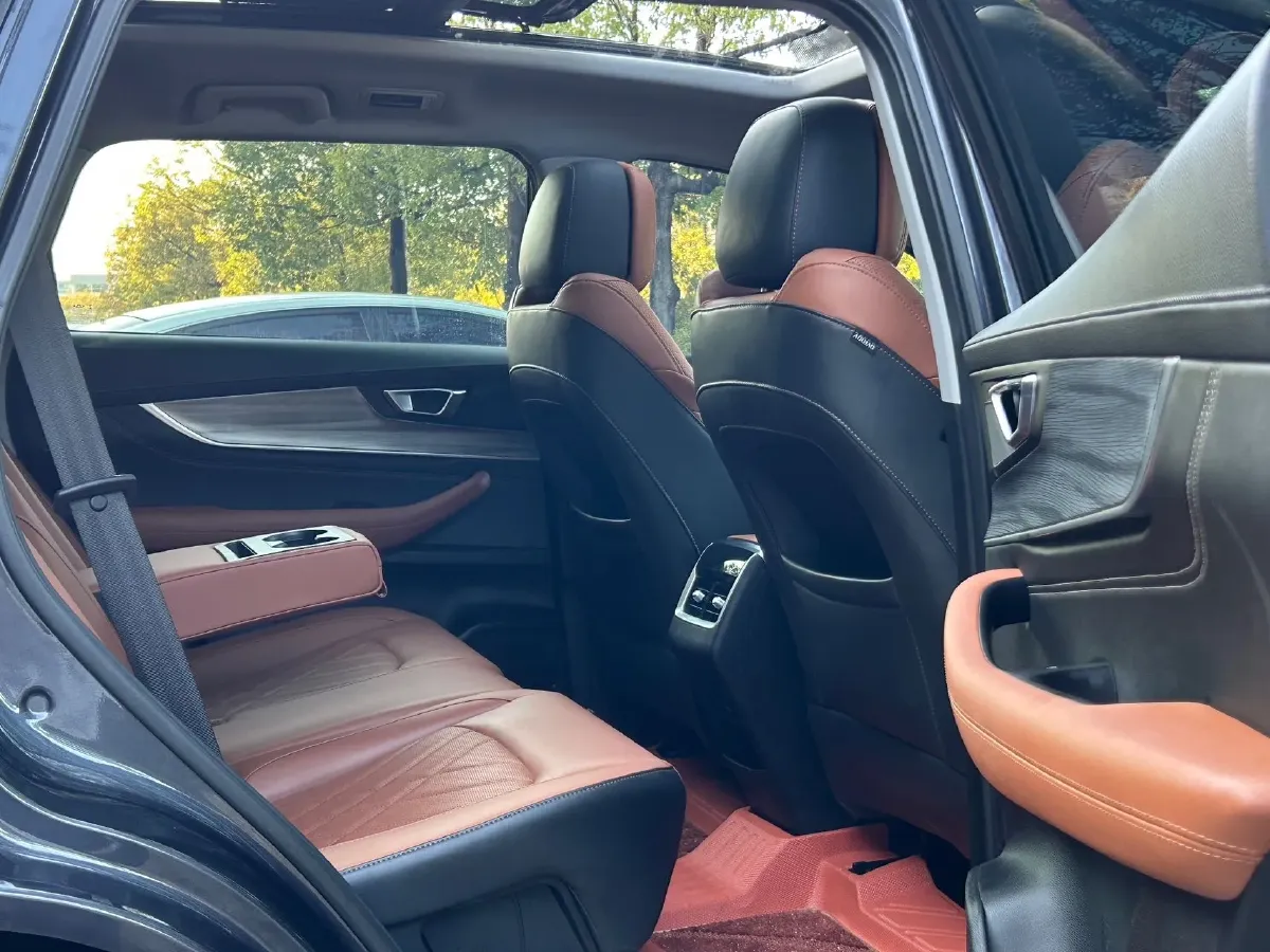 2022 ChangAn CS75 Plus 2.0T 233HP L4 8AT,autocango,china used car exporter,china ev exporter,chinese used car exporter,chinese used ev exporter