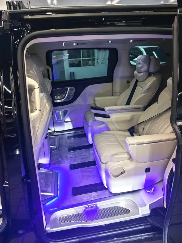 2026 Voyah Dream 1.5T 150HP L4 PHEV,autocango,china used car exporter,china ev exporter,chinese used car exporter,chinese used ev exporter