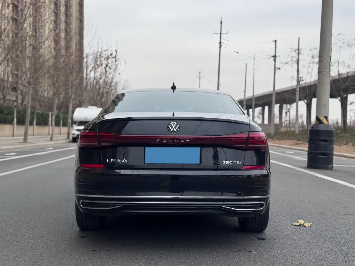 2024 Volkswagen Passat 2.0T 220HP L4 7DCT,autocango,china used car exporter,china ev exporter,chinese used car exporter,chinese used ev exporter
