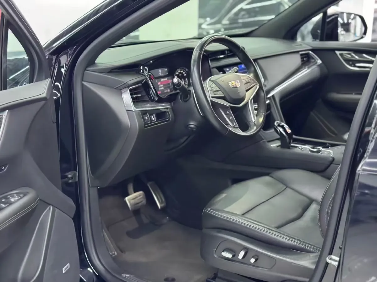 2023 Cadillac XT5 2.0T 237HP L4 9AT,autocango,china used car exporter,china ev exporter,chinese used car exporter,chinese used ev exporter