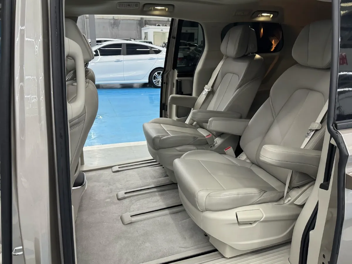 2023 Buick GL8 2.0T 237HP L4 9AT,autocango,china used car exporter,china ev exporter,chinese used car exporter,chinese used ev exporter