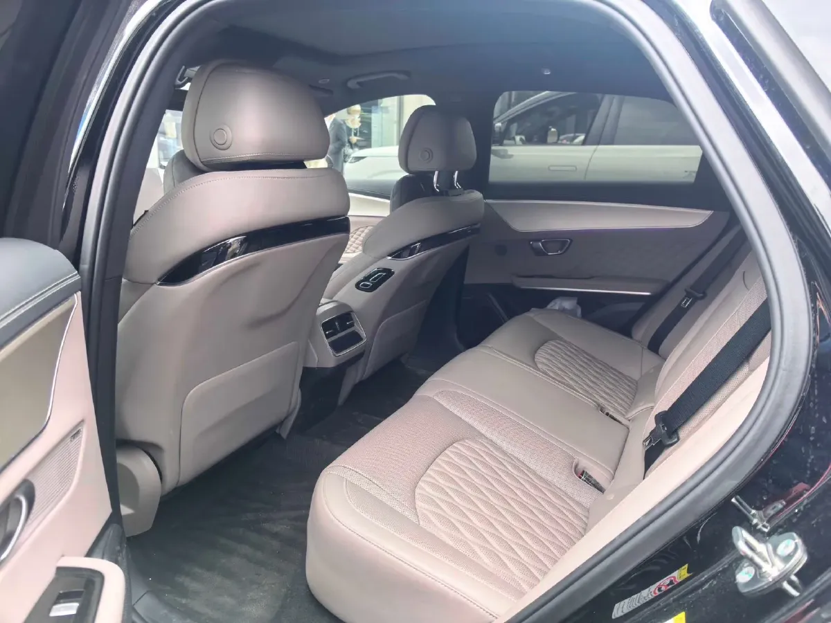 2024 BYD Han BEV 72KWH,autocango,china used car exporter,china ev exporter,chinese used car exporter,chinese used ev exporter