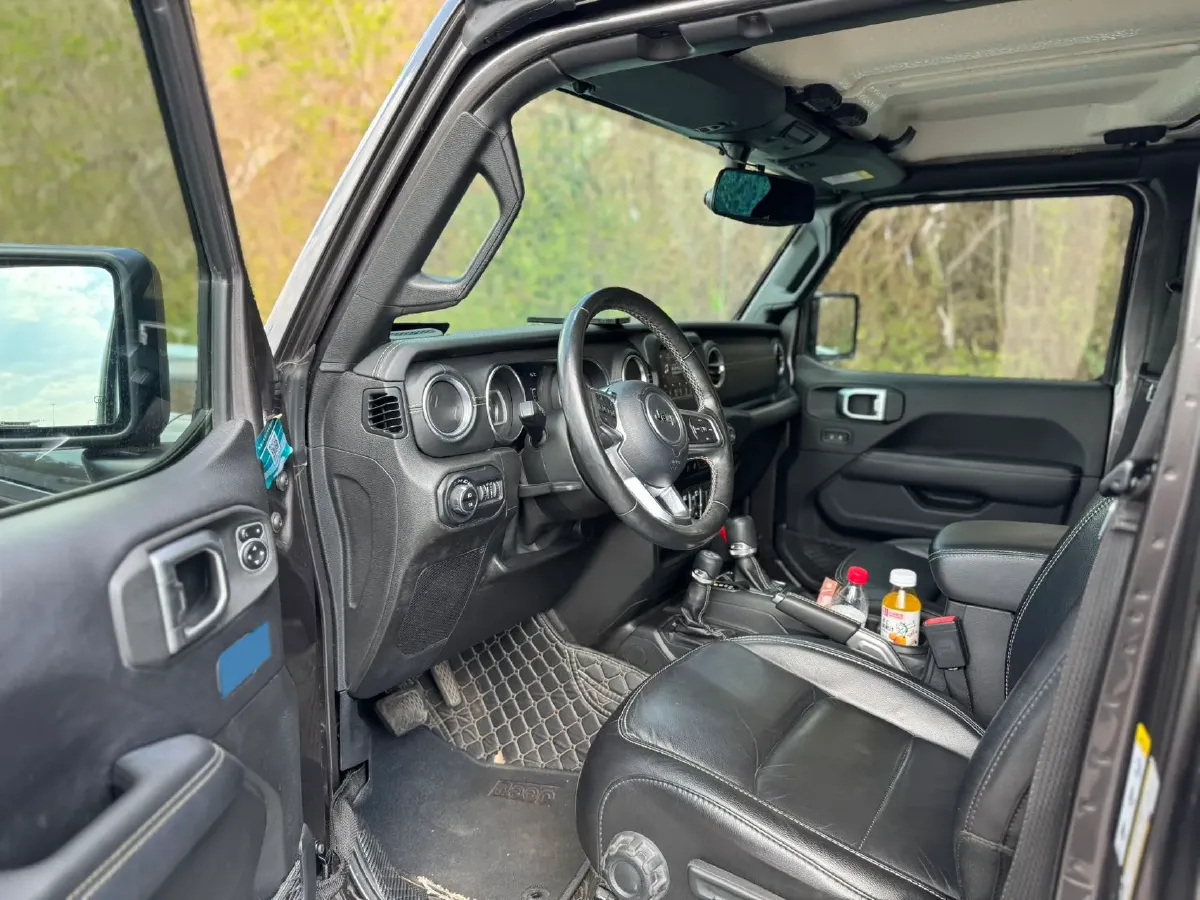 2019 Jeep Wrangler 2.0T 266HP L4 8AT,autocango,china used car exporter,china ev exporter,chinese used car exporter,chinese used ev exporter