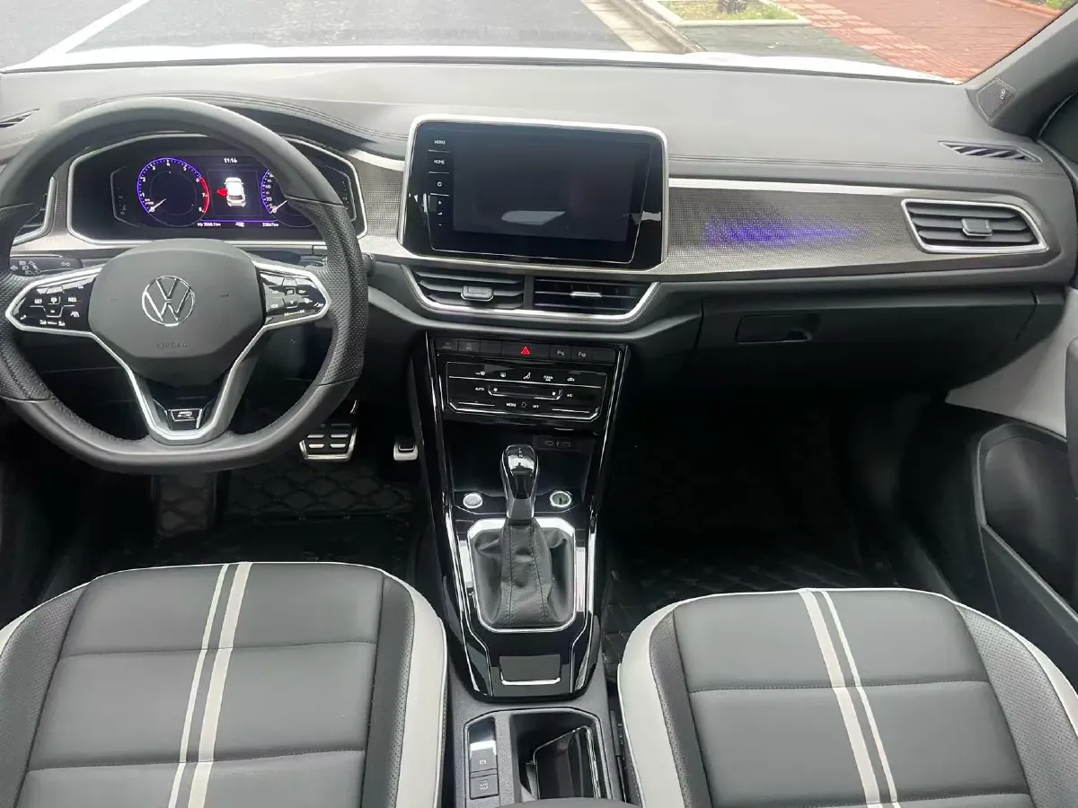 2023 Volkswagen T-Roc 1.5T 160HP L4 7DCT,autocango,china used car exporter,china ev exporter,chinese used car exporter,chinese used ev exporter