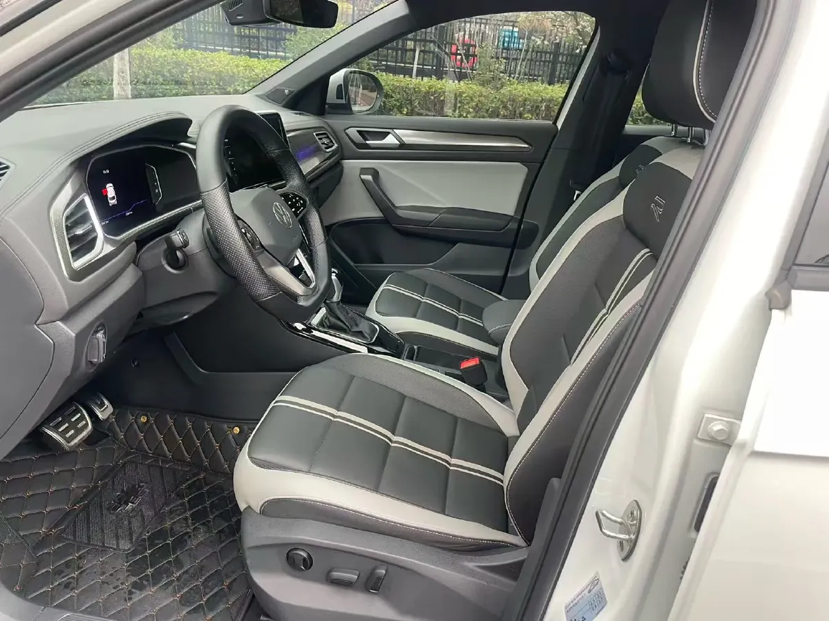 2023 Volkswagen T-Roc 1.5T 160HP L4 7DCT,autocango,china used car exporter,china ev exporter,chinese used car exporter,chinese used ev exporter