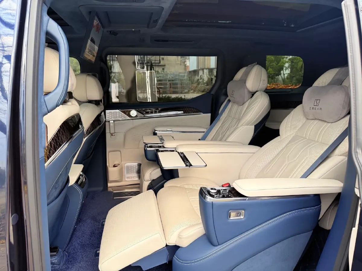 2022 Zeekr 009 BEV 116KWH,autocango,china used car exporter,china ev exporter,chinese used car exporter,chinese used ev exporter