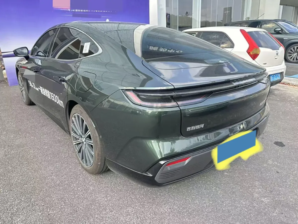 2025 Geely Galaxy Starshine 8 1.5T 163HP L4 3DHT PHEV 27.69KWH,autocango,china used car exporter,china ev exporter,chinese used car exporter,chinese used ev exporter