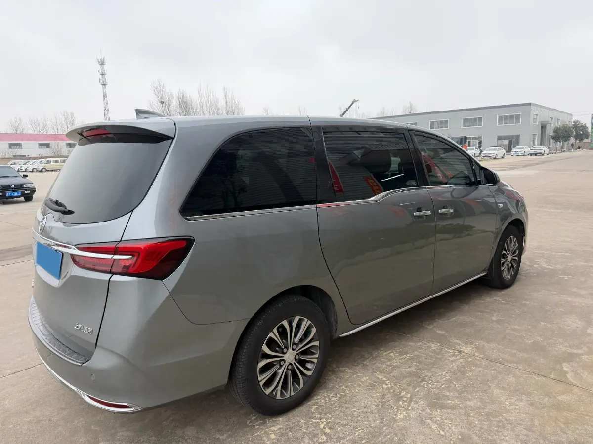 2022 Buick GL8 2.0T 237HP L4 9AT,autocango,china used car exporter,china ev exporter,chinese used car exporter,chinese used ev exporter