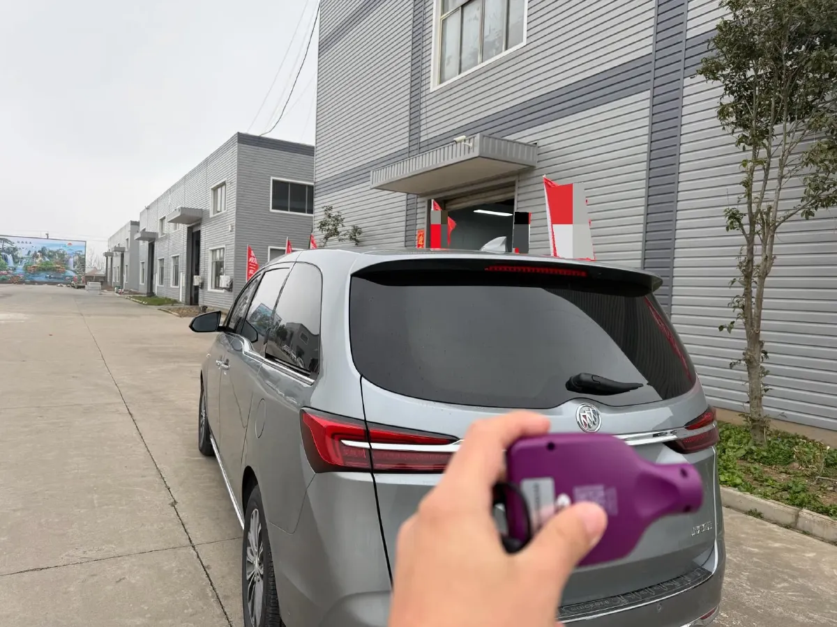 2022 Buick GL8 2.0T 237HP L4 9AT,autocango,china used car exporter,china ev exporter,chinese used car exporter,chinese used ev exporter