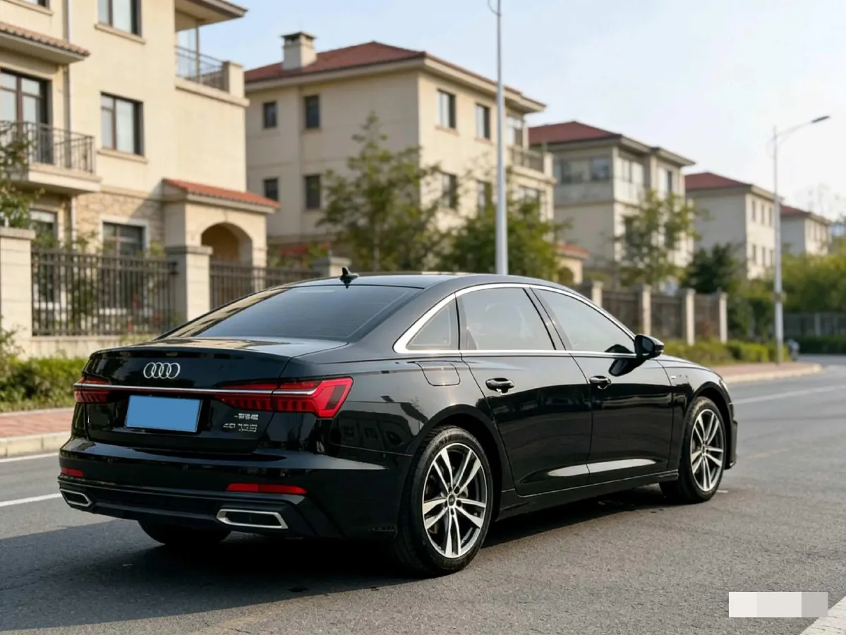2022 Audi A6L 2.0T 190HP L4 7DCT,autocango,china used car exporter,china ev exporter,chinese used car exporter,chinese used ev exporter