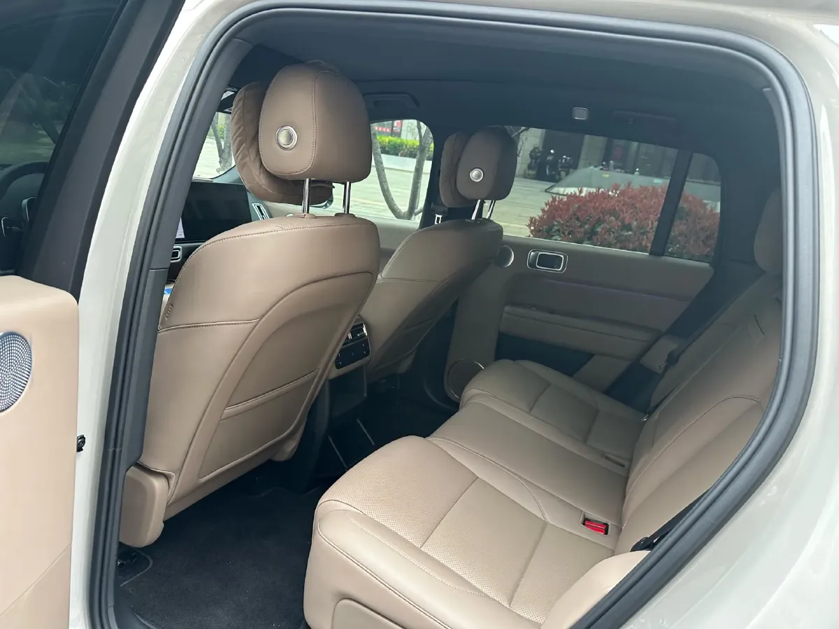 2025 Li L6 Range Extended 154HP L4 REEV,autocango,china used car exporter,china ev exporter,chinese used car exporter,chinese used ev exporter