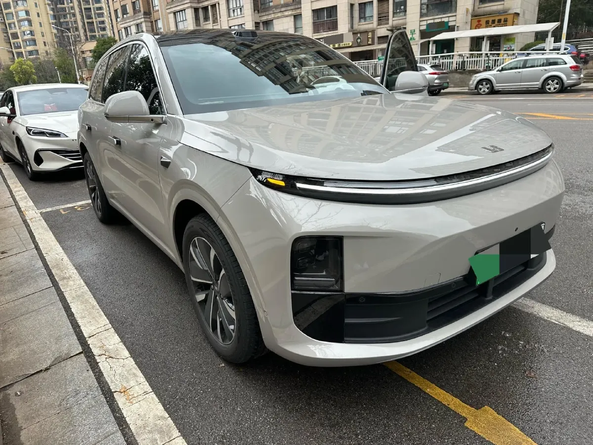2025 Li L6 Range Extended 154HP L4 REEV,autocango,china used car exporter,china ev exporter,chinese used car exporter,chinese used ev exporter