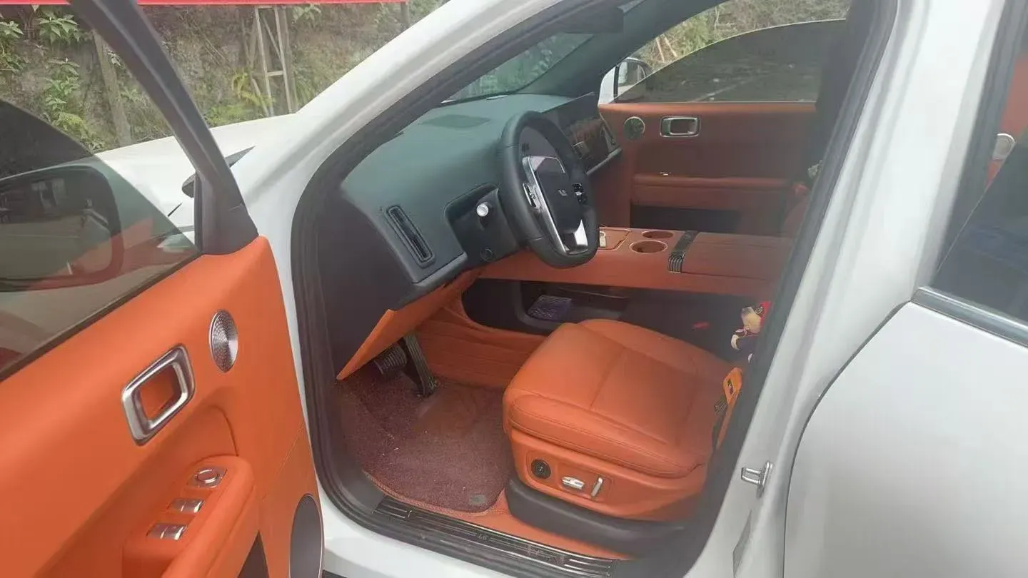 2025 Li L6 Range Extended 154HP L4 REEV,autocango,china used car exporter,china ev exporter,chinese used car exporter,chinese used ev exporter