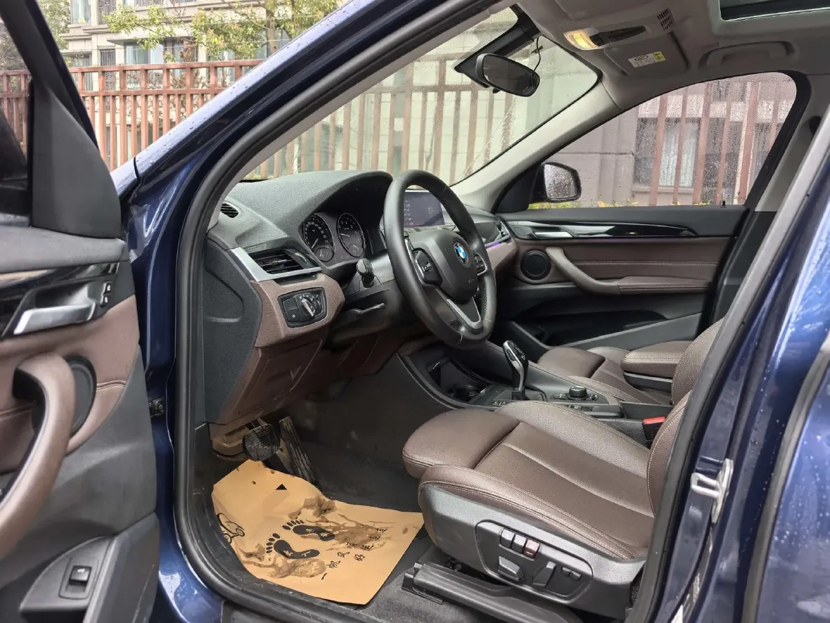 2020 BMW X1 1.5T 140HP L3 7DCT,autocango,china used car exporter,china ev exporter,chinese used car exporter,chinese used ev exporter