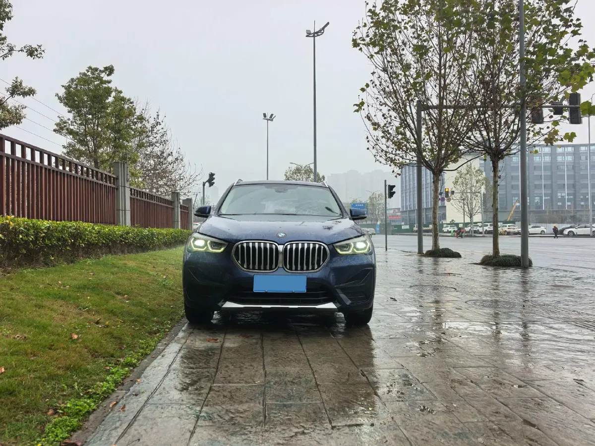 2020 BMW X1 1.5T 140HP L3 7DCT,autocango,china used car exporter,china ev exporter,chinese used car exporter,chinese used ev exporter