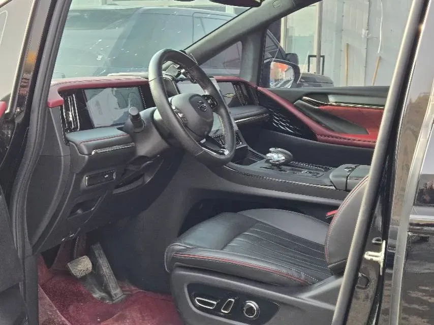 2023 GAC Trumpchi M8 2.0T 252HP L4 8AT,autocango,china used car exporter,china ev exporter,chinese used car exporter,chinese used ev exporter