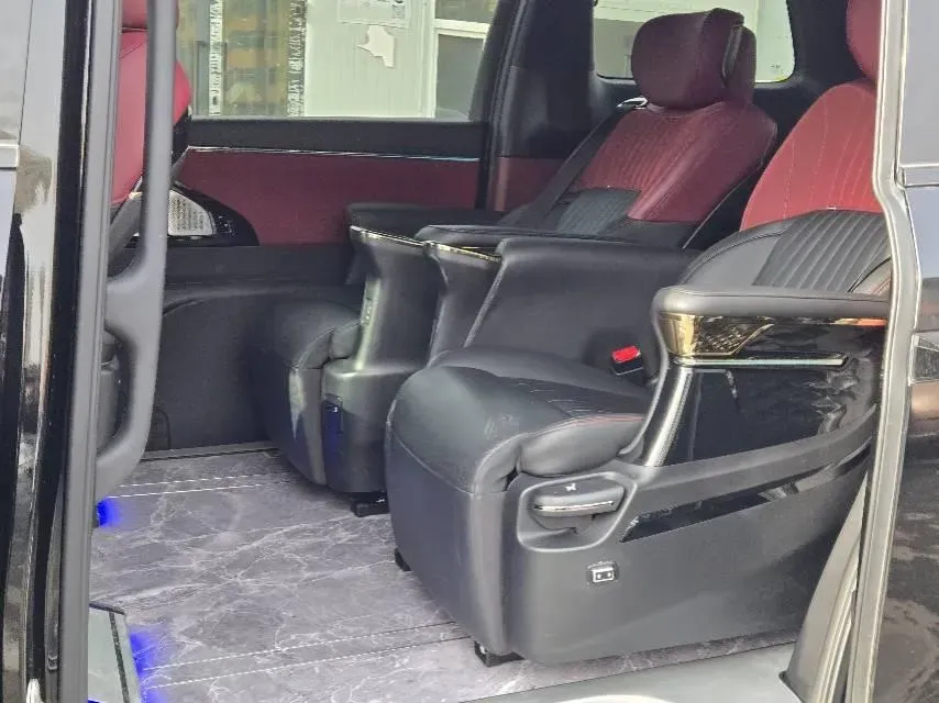 2023 GAC Trumpchi M8 2.0T 252HP L4 8AT,autocango,china used car exporter,china ev exporter,chinese used car exporter,chinese used ev exporter