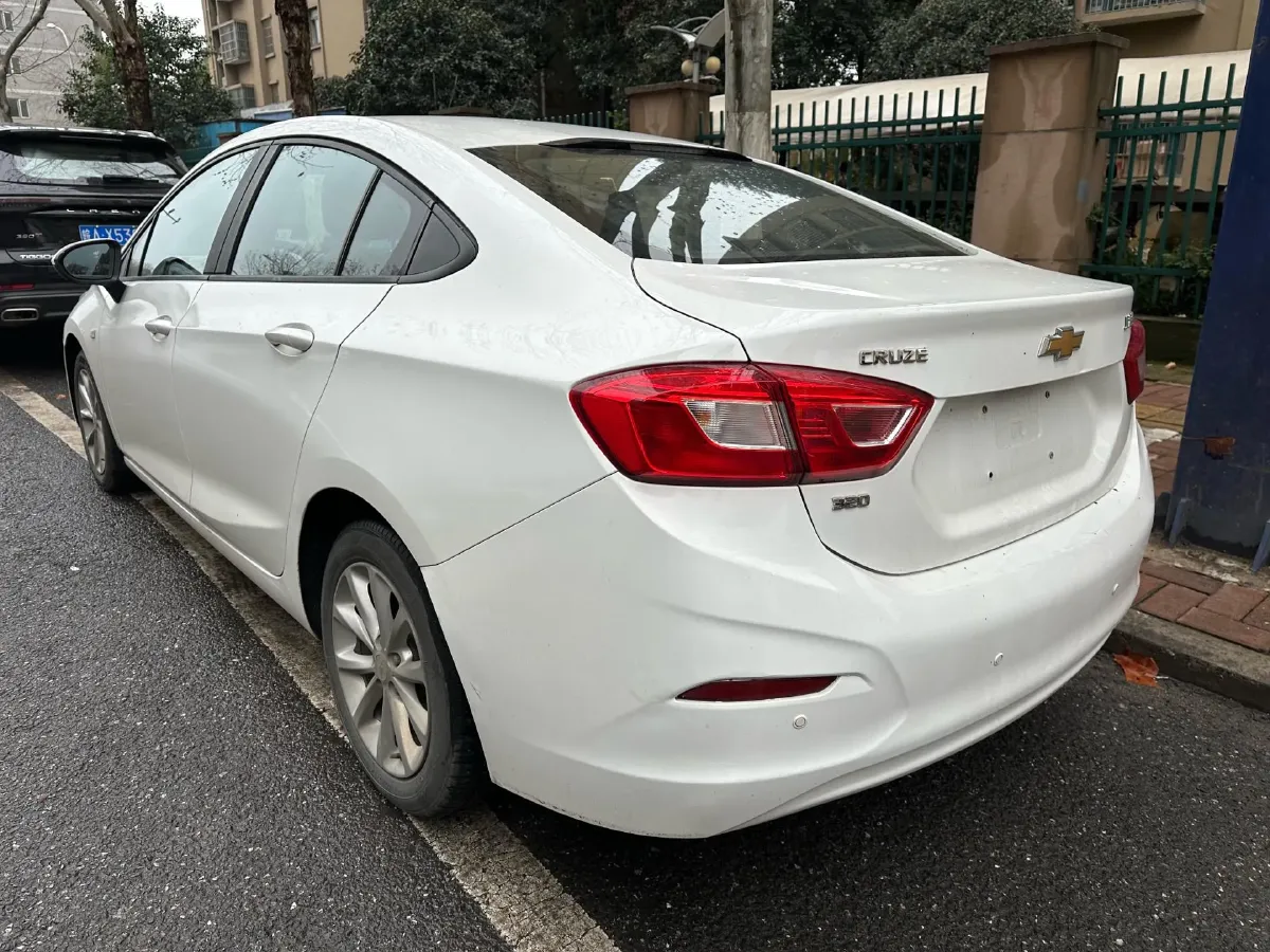 2018 Chevrolet Cruze 1.5L 114HP L4 6AT,autocango,china used car exporter,china ev exporter,chinese used car exporter,chinese used ev exporter