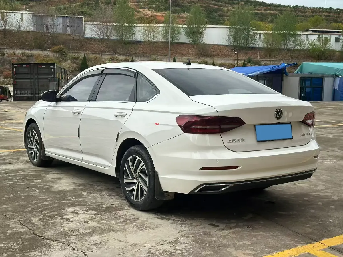 2022 Bestune B70 2.0T 224HP L4 6AT,autocango,china used car exporter,china ev exporter,chinese used car exporter,chinese used ev exporter