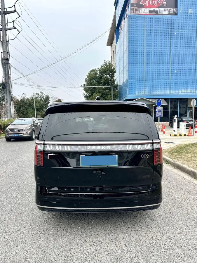 2022 Zeekr 009 BEV 116KWH,autocango,china used car exporter,china ev exporter,chinese used car exporter,chinese used ev exporter