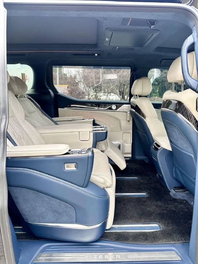 2022 Zeekr 009 BEV 116KWH,autocango,china used car exporter,china ev exporter,chinese used car exporter,chinese used ev exporter