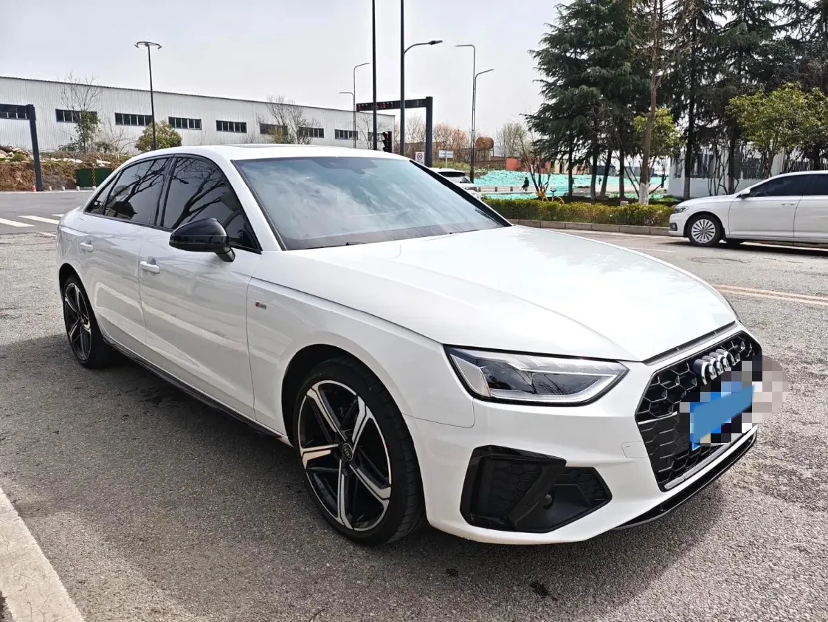 2024 Audi A4L 2.0T 190HP L4 7DCT,autocango,china used car exporter,china ev exporter,chinese used car exporter,chinese used ev exporter