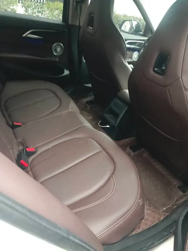 2021 BMW 1 Series 2.0T 192HP L4 7DCT,autocango,china used car exporter,china ev exporter,chinese used car exporter,chinese used ev exporter