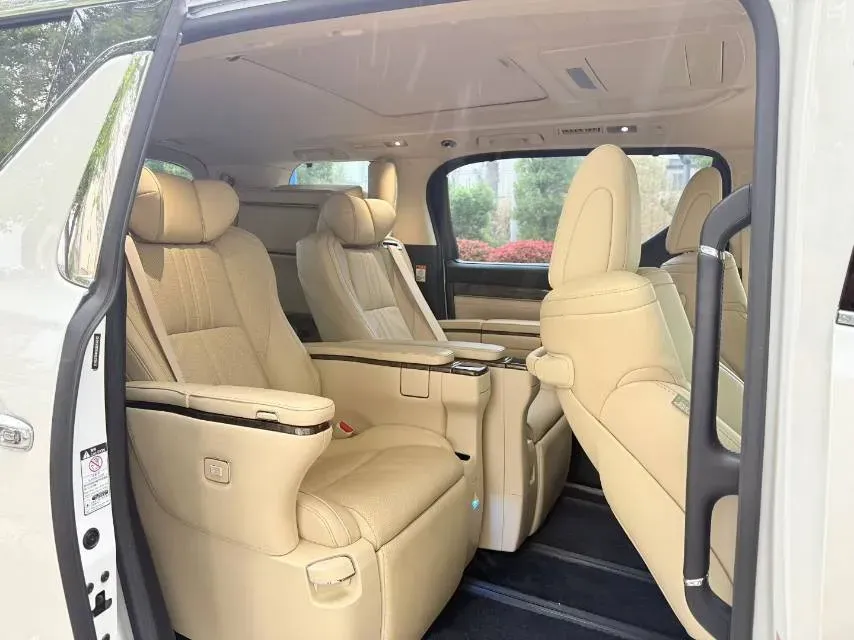2020 Toyota Alphard 2.5L 117HP L4 E-CVT Hybrid,autocango,china used car exporter,china ev exporter,chinese used car exporter,chinese used ev exporter