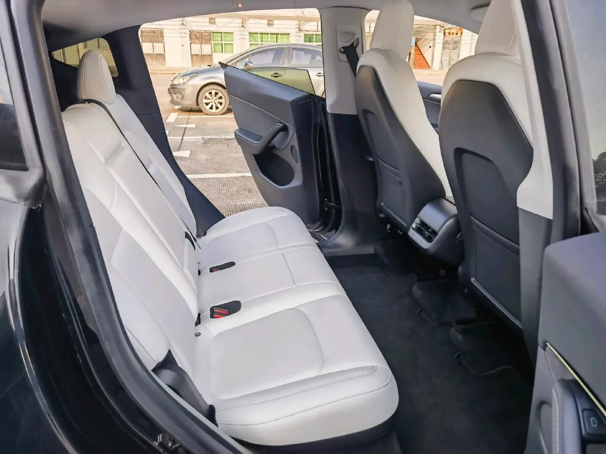 2022 Tesla Model Y BEV 60KWH,autocango,china used car exporter,china ev exporter,chinese used car exporter,chinese used ev exporter