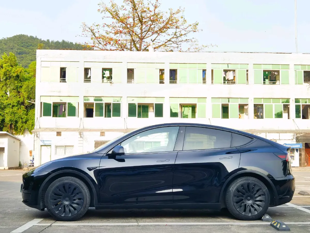 2022 Tesla Model Y BEV 60KWH,autocango,china used car exporter,china ev exporter,chinese used car exporter,chinese used ev exporter