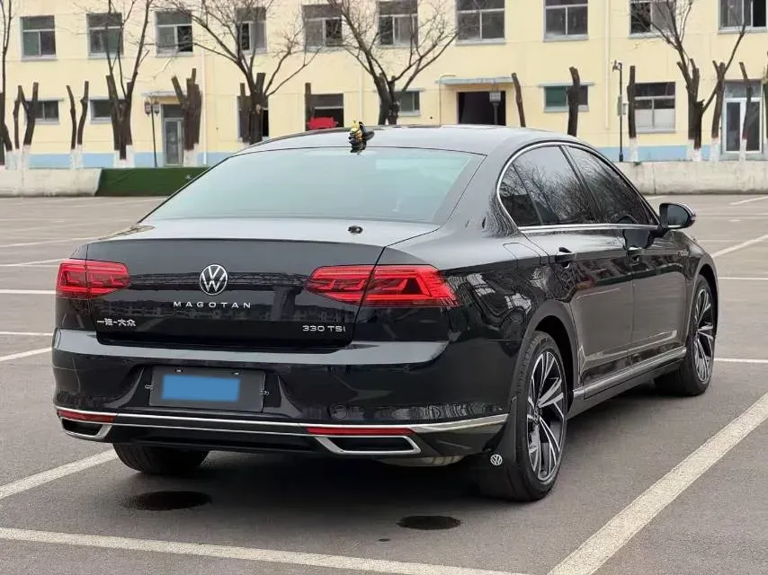 2021 Volkswagen Magotan 2.0T 186HP L4 7DCT,autocango,china used car exporter,china ev exporter,chinese used car exporter,chinese used ev exporter