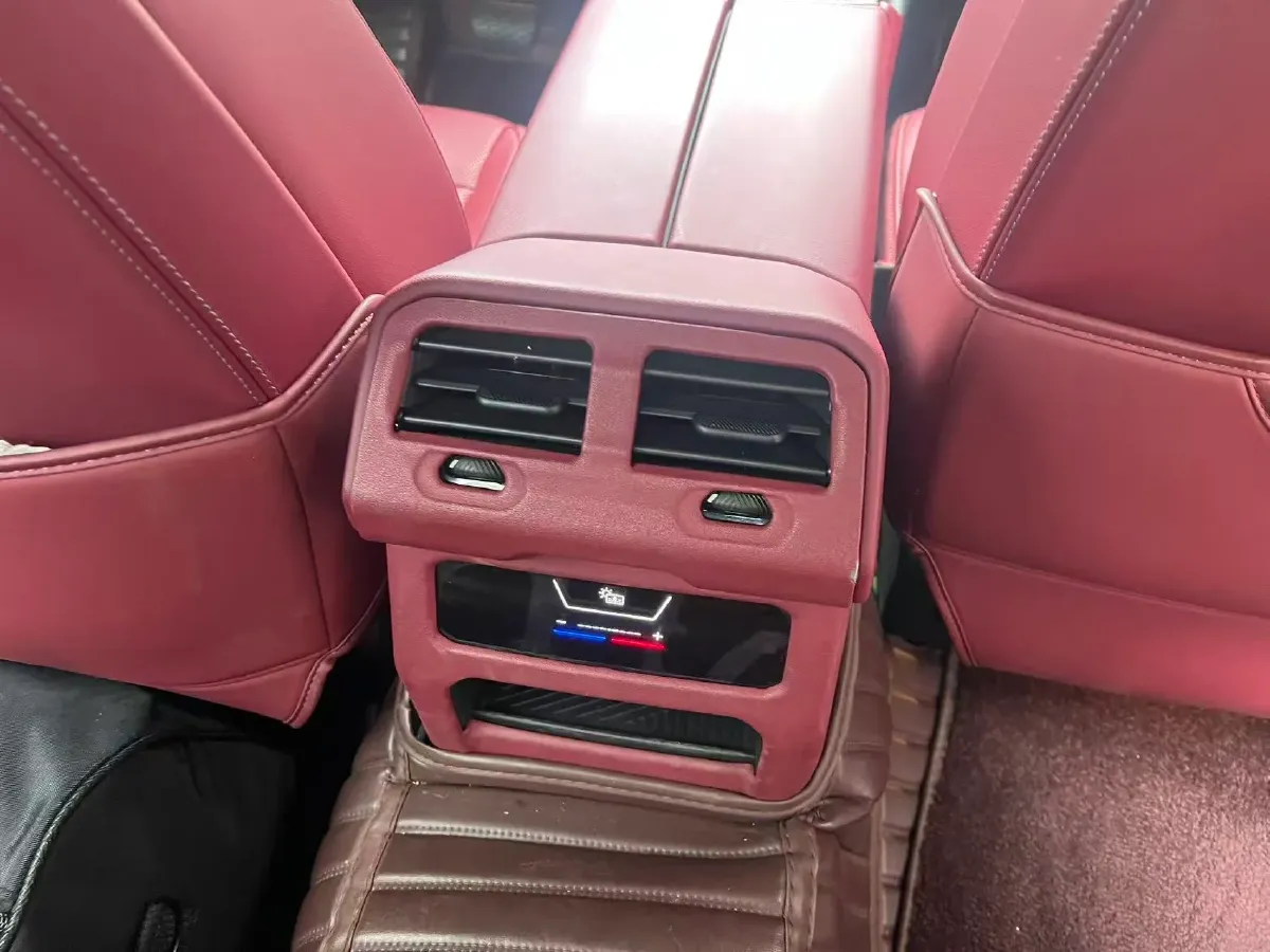 2024 BMW 5 Series 2.0T 258HP L4 8AT,autocango,china used car exporter,china ev exporter,chinese used car exporter,chinese used ev exporter