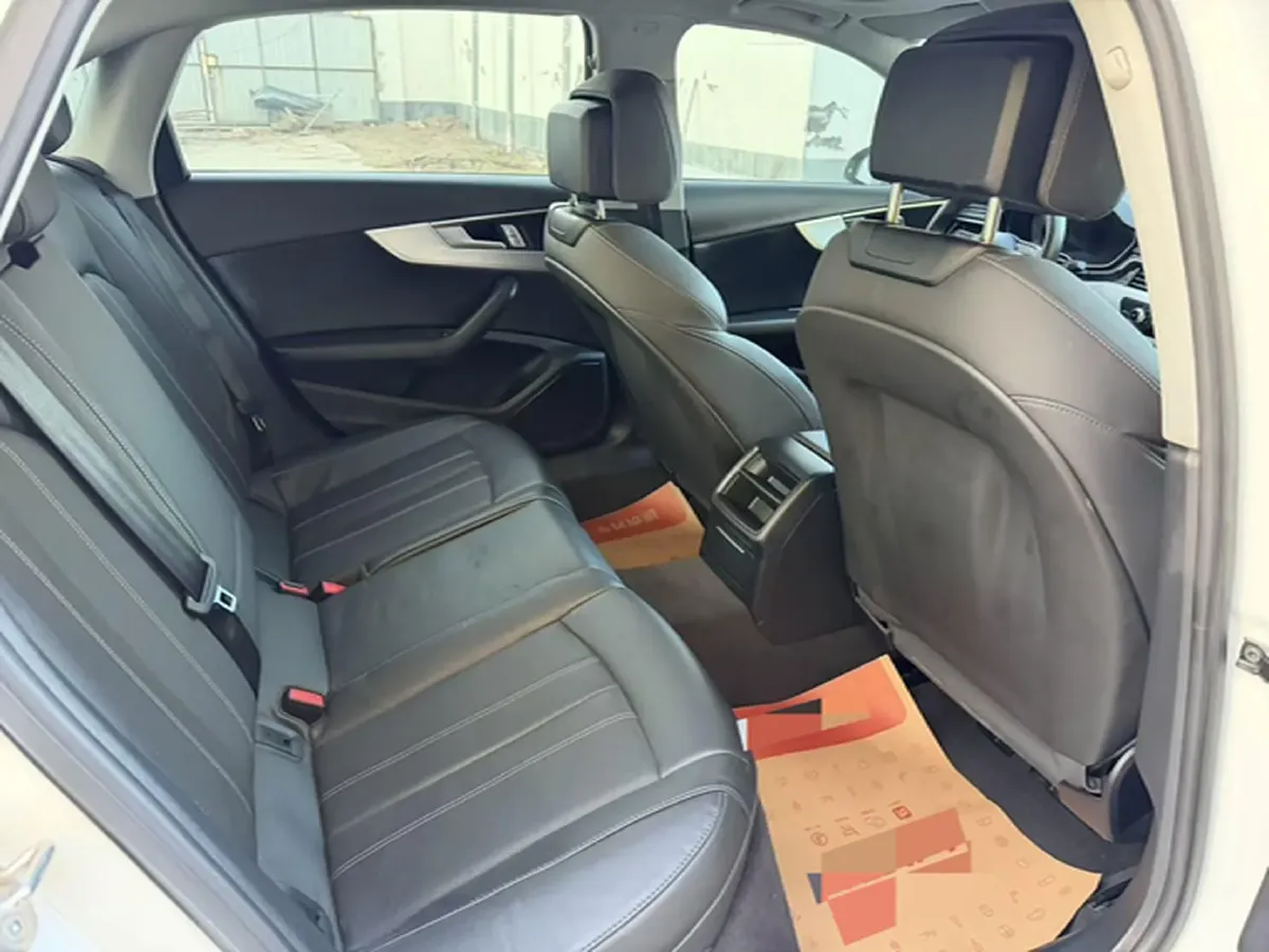 2024 Audi A4L 2.0T 190HP L4 7DCT,autocango,china used car exporter,china ev exporter,chinese used car exporter,chinese used ev exporter